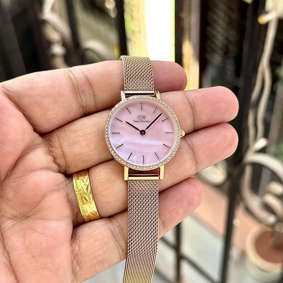 Daniel Wellington Melrose Pink First Copy