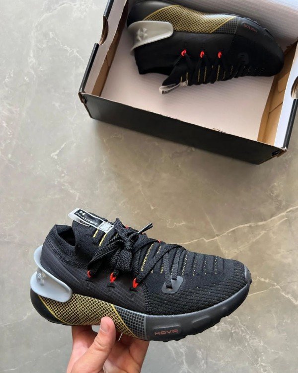 Under Armour HOVR Phantom 3 Black Yellow
