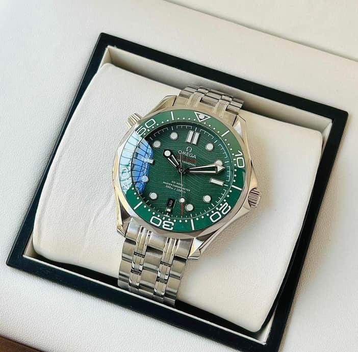 Omega Seamaster Diver Green