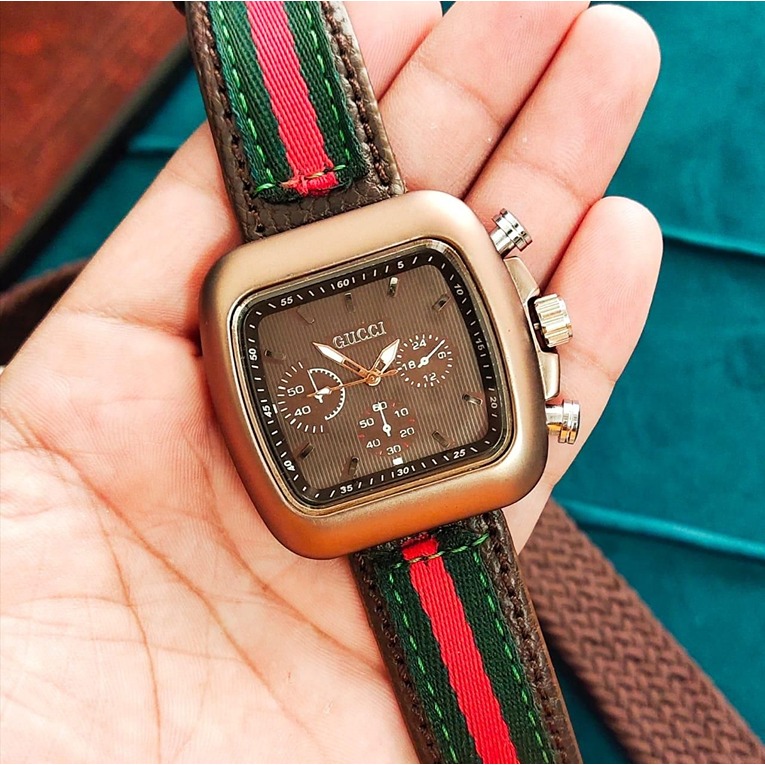 Stylish Men’s Analog Gucci Watch (ZS14)