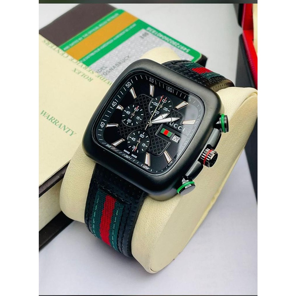 Luxurious Men’s Gucci Watch Black Leather Edition (SG226)