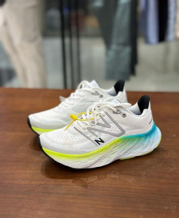 New Balance Fresh Foam More V4 White Green