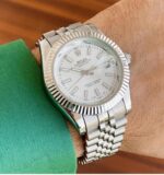 Luxurious New Date Edition Stainless Steel Rolex Watch (SG267) - Accessories | Buy Online at Best Price