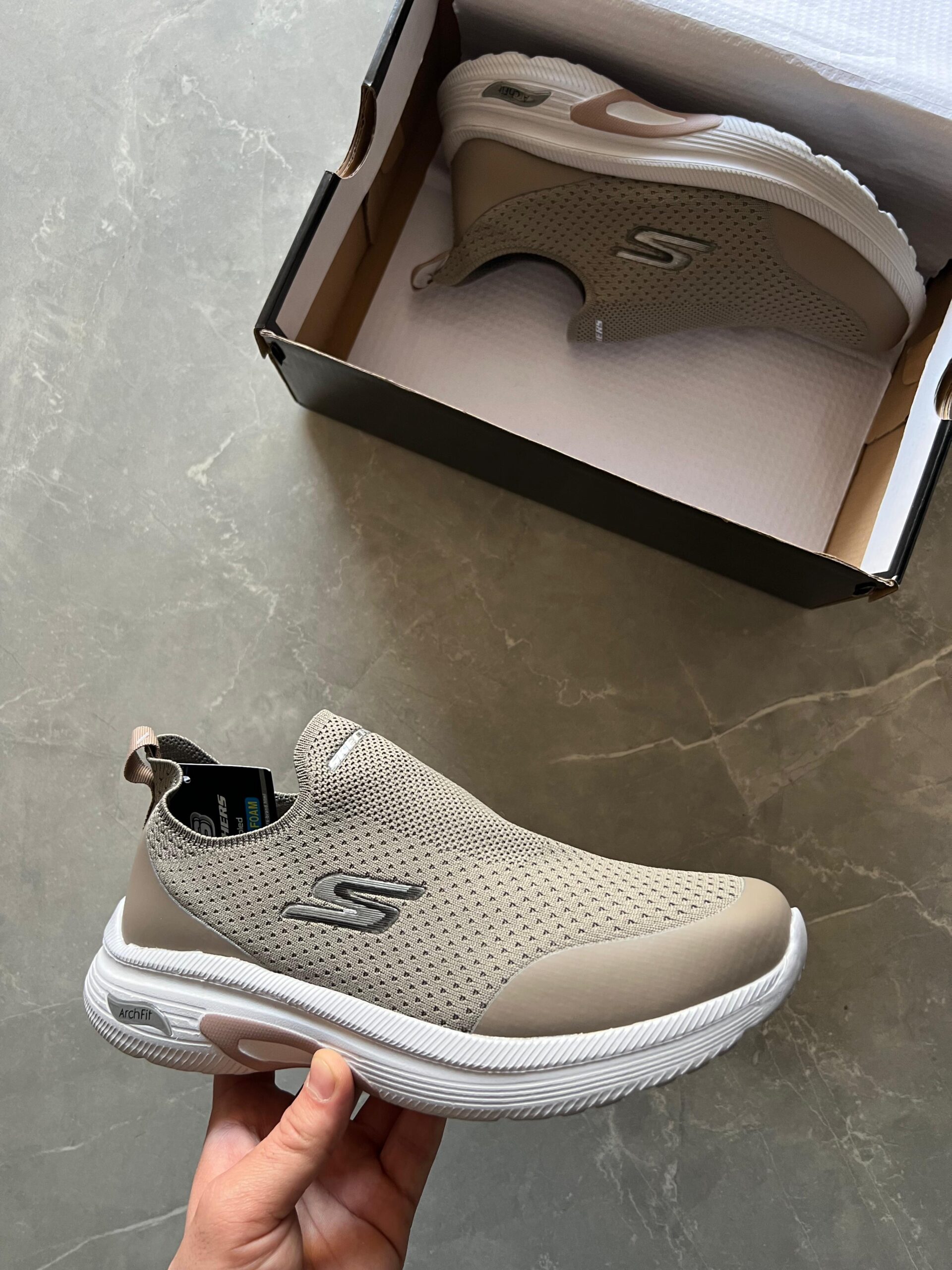 Branded Arch Fit Shoes For Men