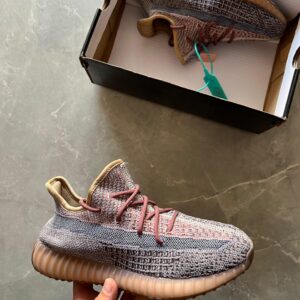 Branded Adidas Yeezy SPLY-350 1st Copy Shoes (Girls) - 7a first copy shoes | Buy Online at Best Price