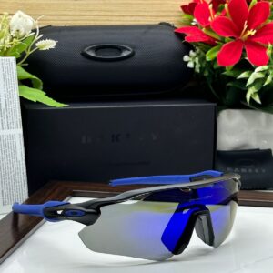 Oakley Sports Sunglasses (Blue)