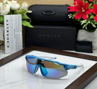 Oakley Sports Sunglasses For Men (White)