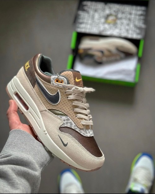 Nike Airmax 1 University of Oregon Sneakers