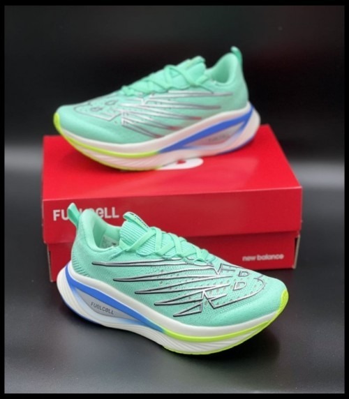 New Balance FuelCell SC Elite V3 Bright Mint
