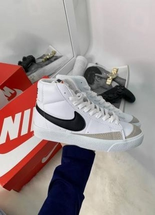 Nike Blazer Mid ’77 Vintage