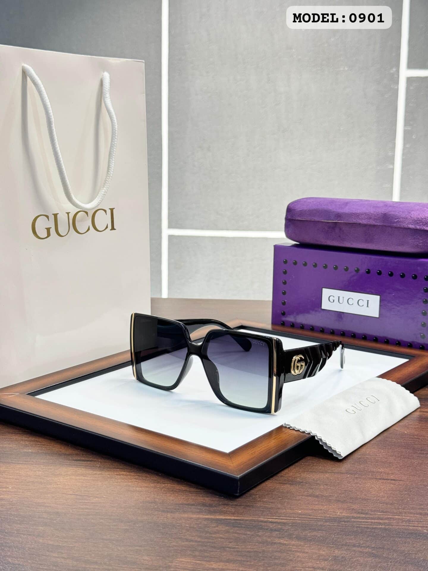 Gucci WMNS 0901 Black Green Sunglasses