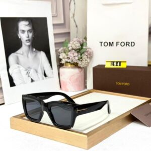 Tomford Black Men Wayfarer Sunglass