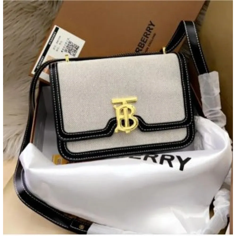 Burberry Handbag For Women (BOT946)