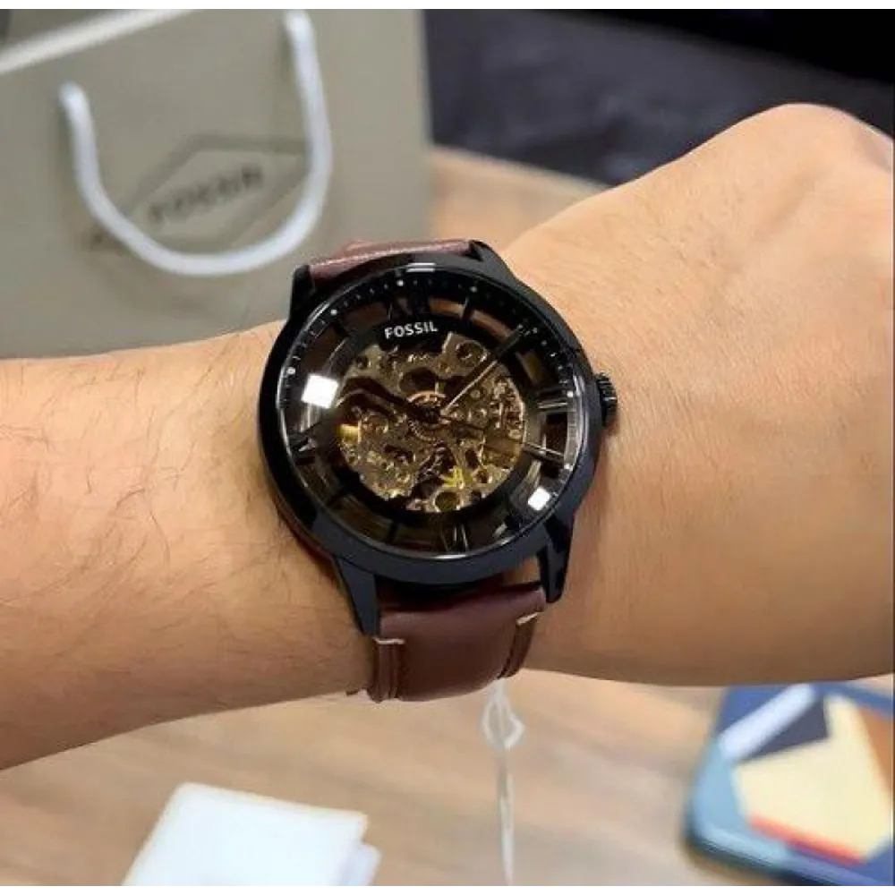Buy Luxurious Fossil Watch For Men (DW221)