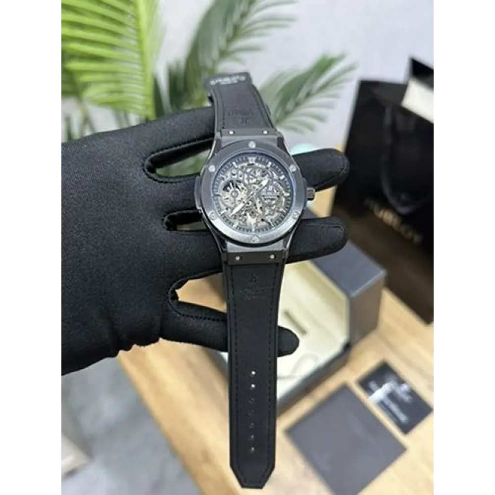 Buy Luxurious Hublot Watch For Men (UNS706)