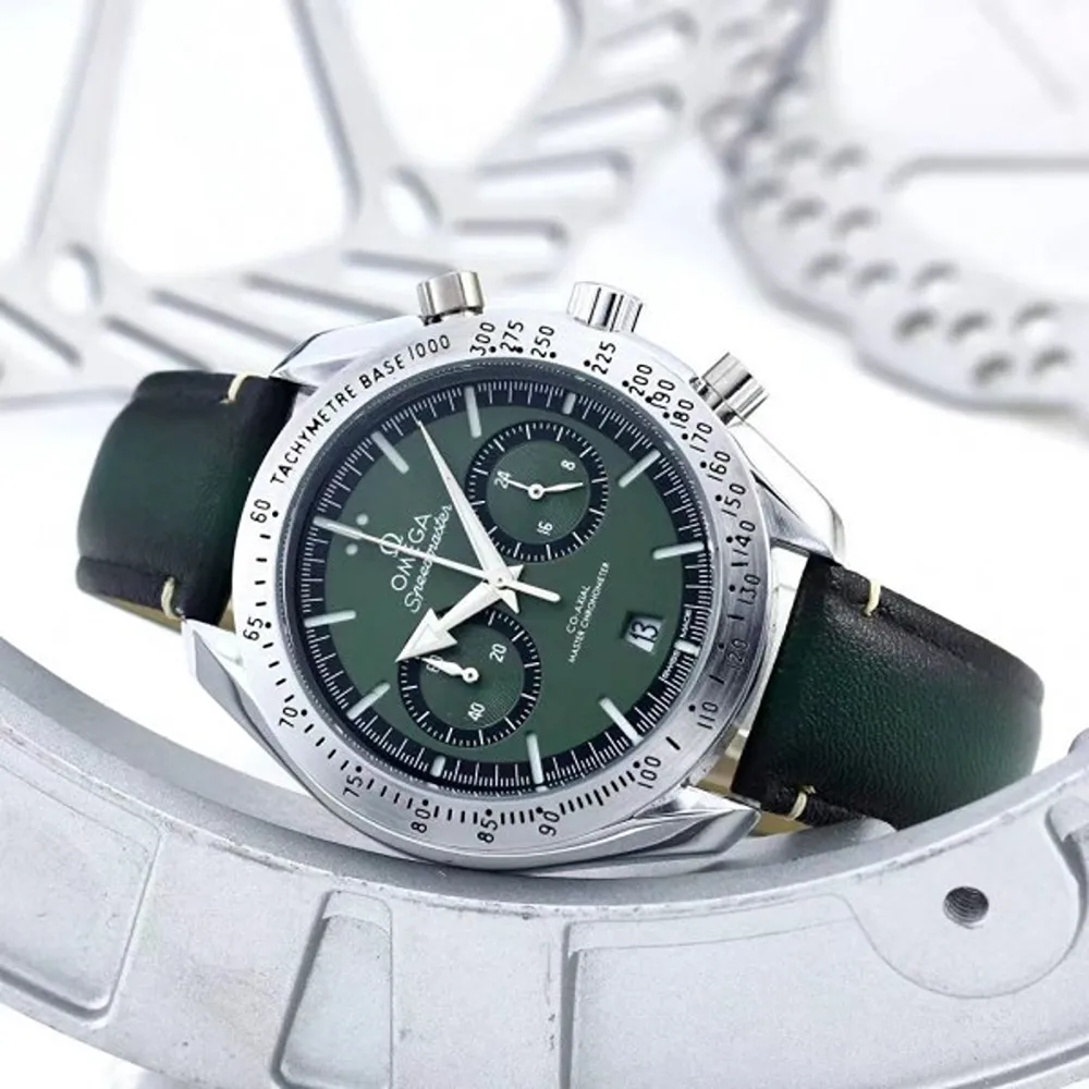 Buy Luxurious Omega Speedmaster Watch For Men (CS4713)