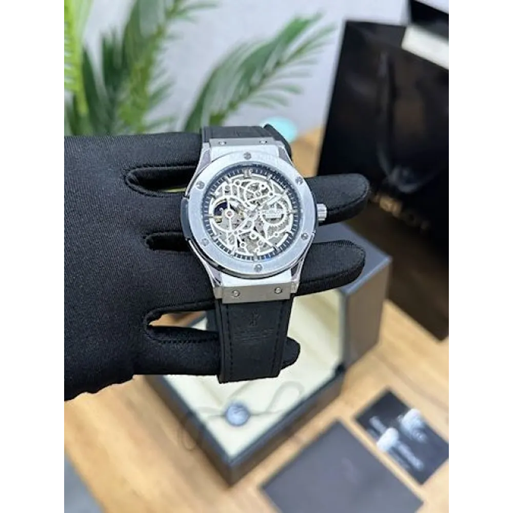 Buy Premium Hublot Watch For Men (UNS811)
