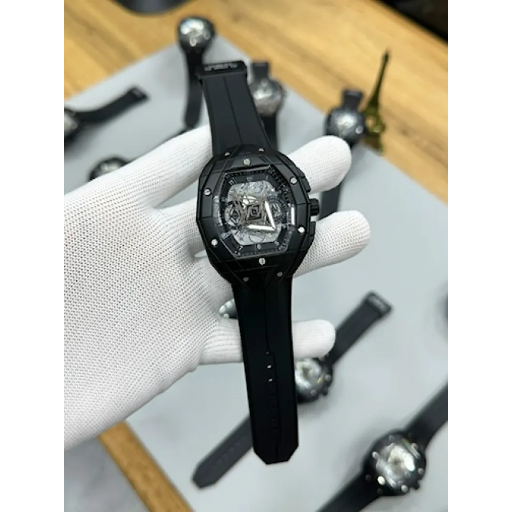 Buy Premium Hublot Watch For Men (UNS869)