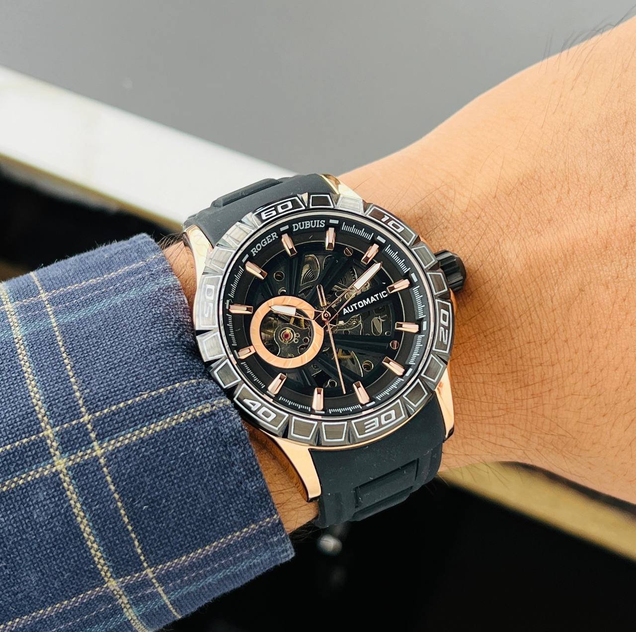 Buy Premium Roger Dubuis Watch For Men (WJ8649)