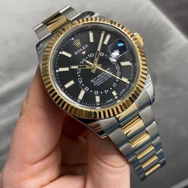 Buy Premium Rolex Sky Dweller Watch For Men (APS38)