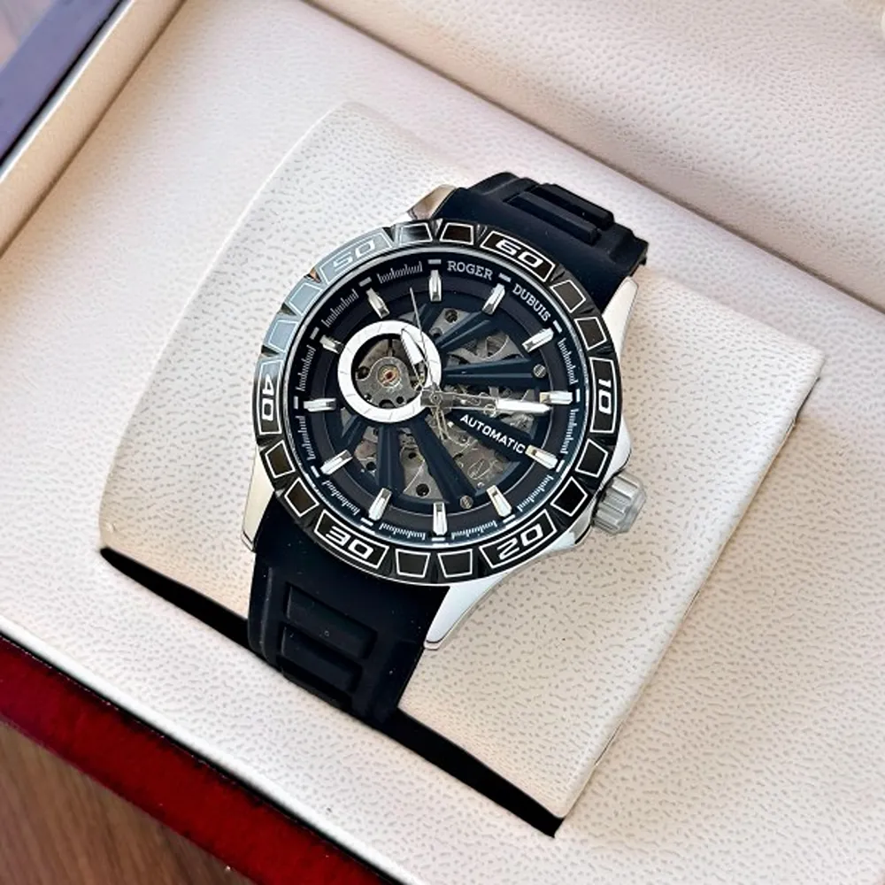 Buy Stylish Roger Dubuis Watch For Men (SL2293)