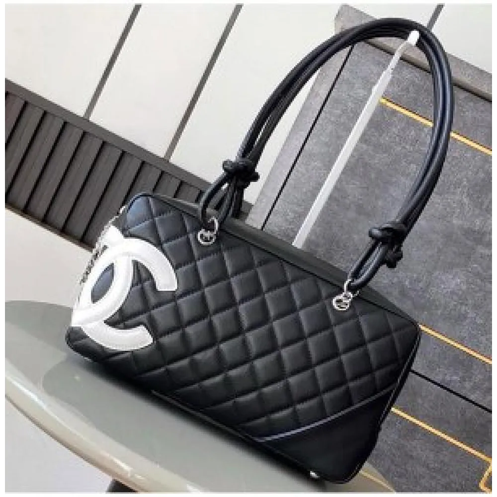 Chanel Handbag For Women (BOT810)