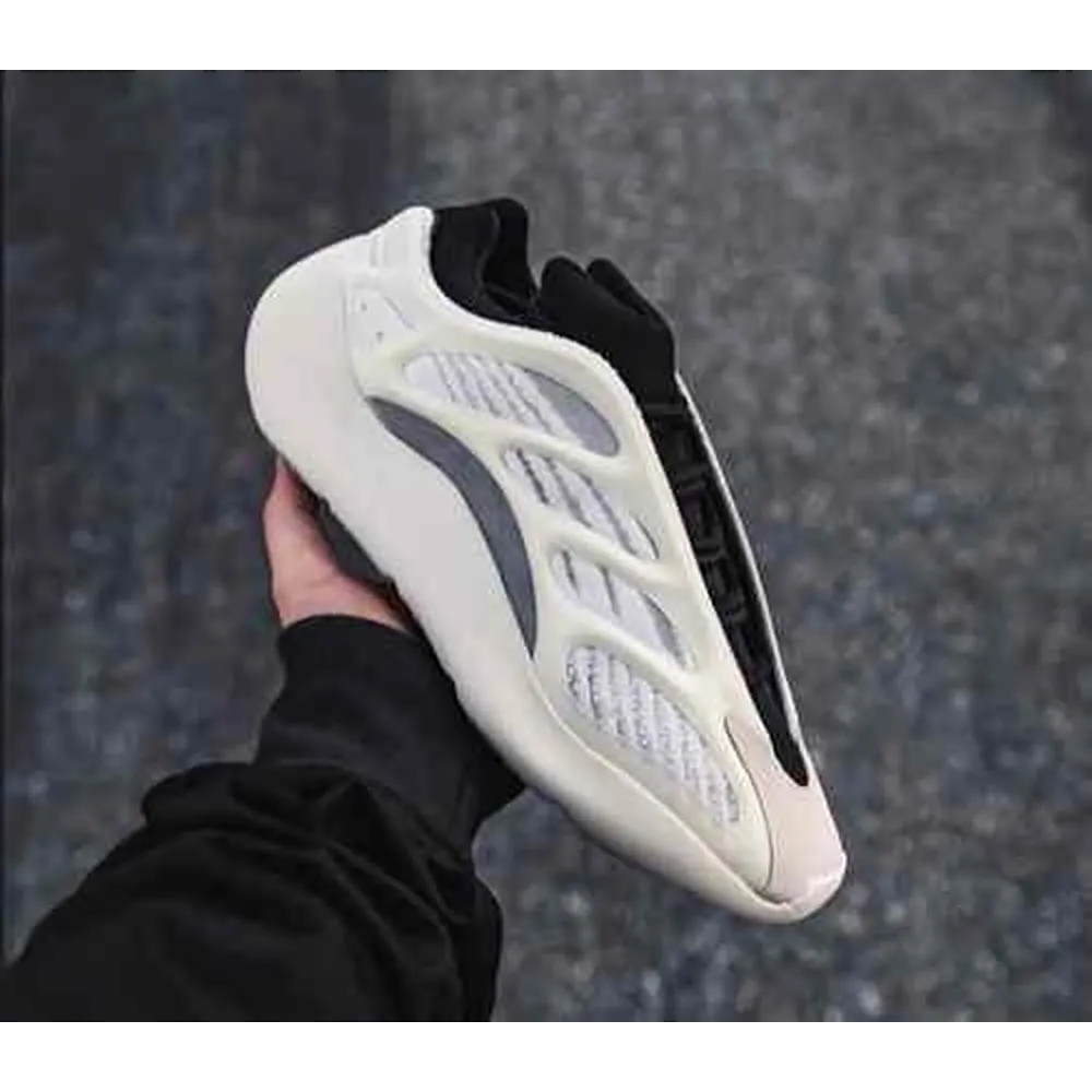 Classy Adidas Yeezy Boost 700 V3 Azael Shoes For Men (SHI164)