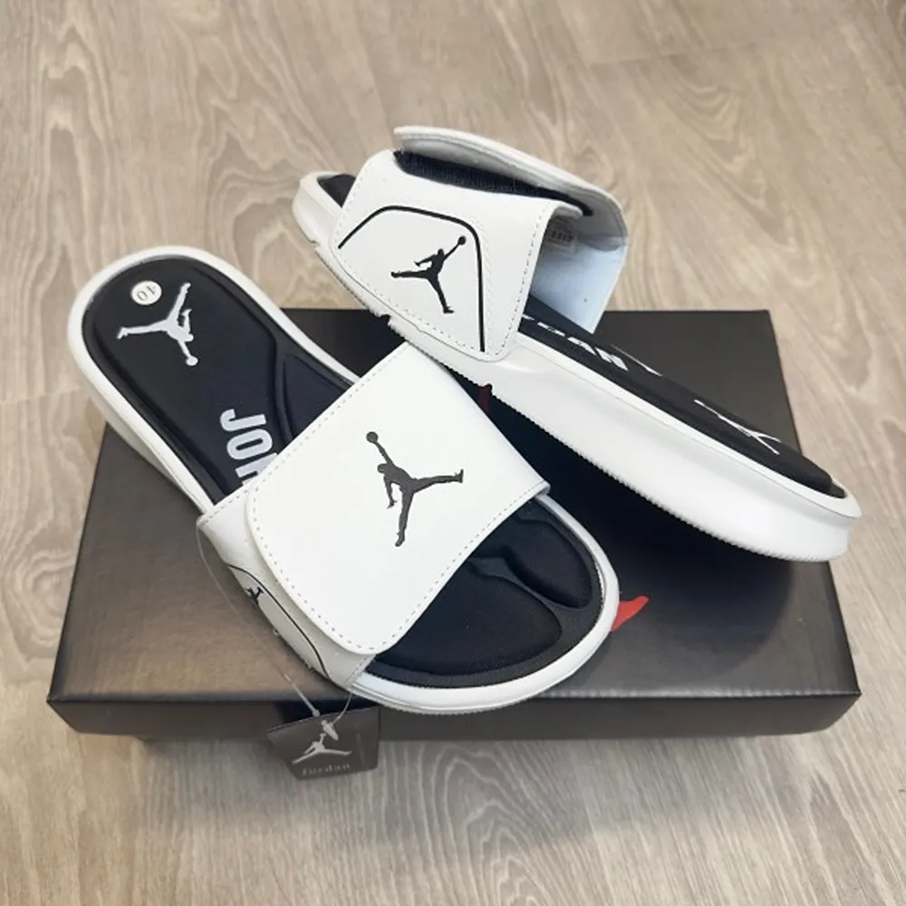 Classy Air Jordan Ultra Comfort White Flip Flops For Men (BH984)