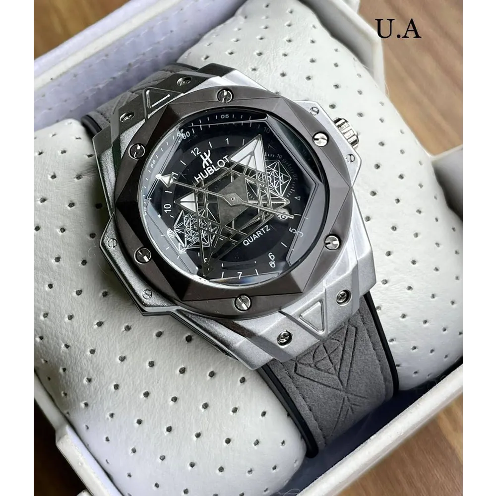 Trendy Hublot Watch For Men (SG744)