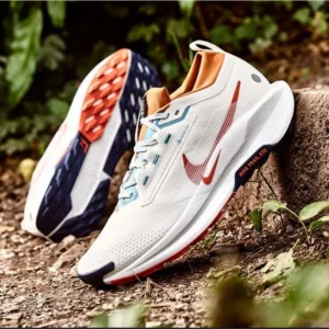Nike Pegasus Trail 5 Gore Tex White Red Shoes For Men (SZ41)