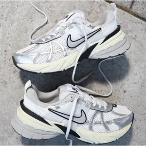 Nike V2 K Run Metallica Sliver Shoes For Men (BSF972)