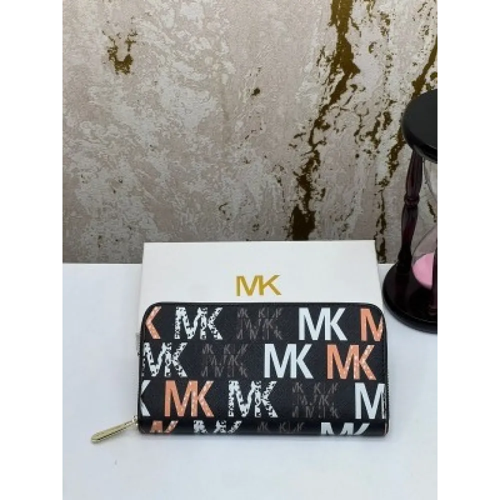 Trendy Michael Kors Wallet For Women (J2301)