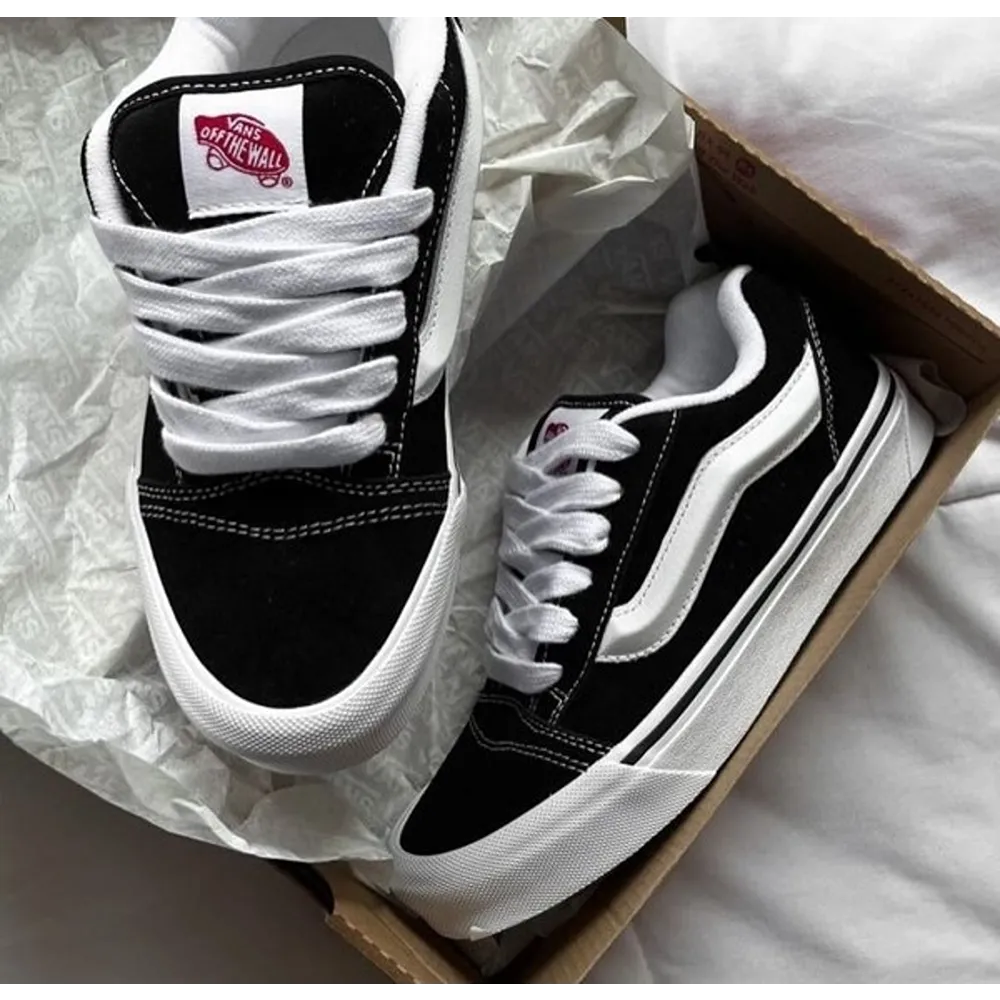 Trendy Vans Knu Skool Black White Shoes For Men (SW6621)