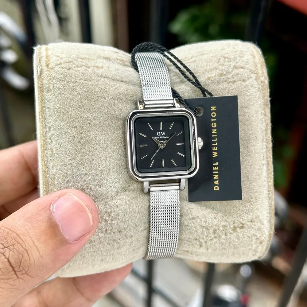 Classy Daniel Wellington Watch For Women (J2107)