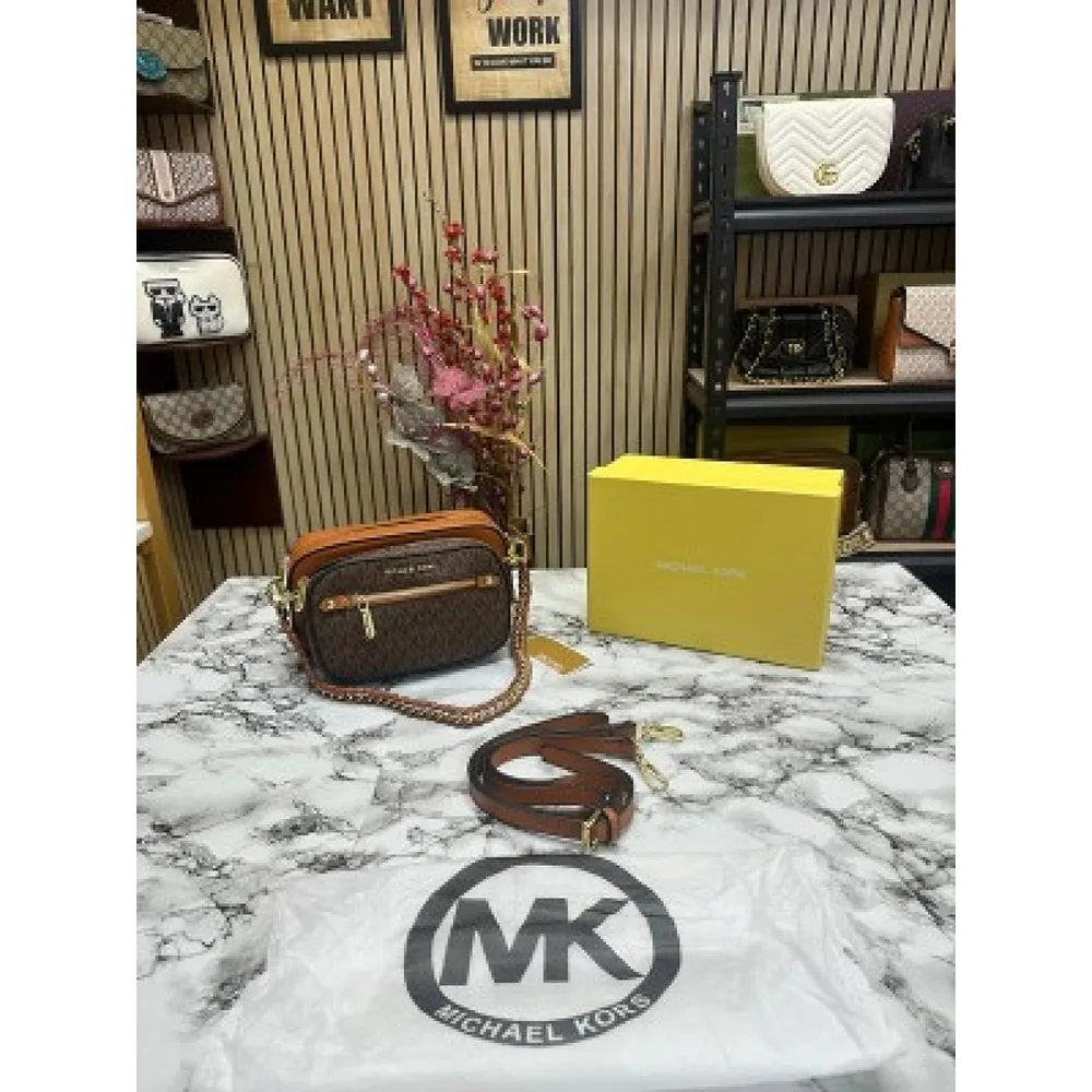 Classy Michael Kors Handbag For Women (FT2481)