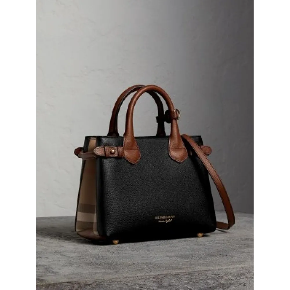 Luxurious Burberry Handbag For Women (CSO2203)