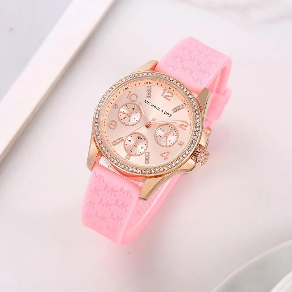 Classy Michael Kors Watch For Women (J2120)
