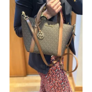 Luxurious Michael Kors Handbag For Women (CSO2312) - Accessories | Buy Online at Best Price