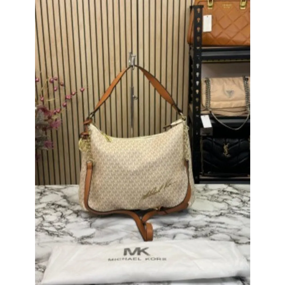 Imported Michael Kors Handbag (J2656)