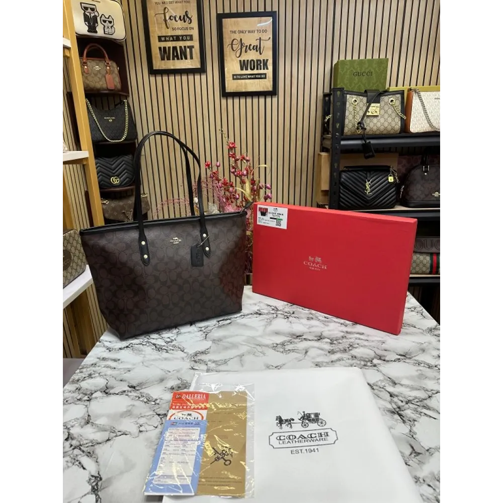 Classy Coach Handbag For Women (J1911)
