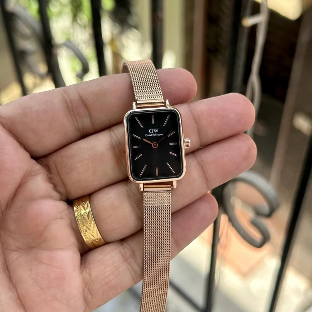 Classy Daniel Wellington Watch For Women (J2128)