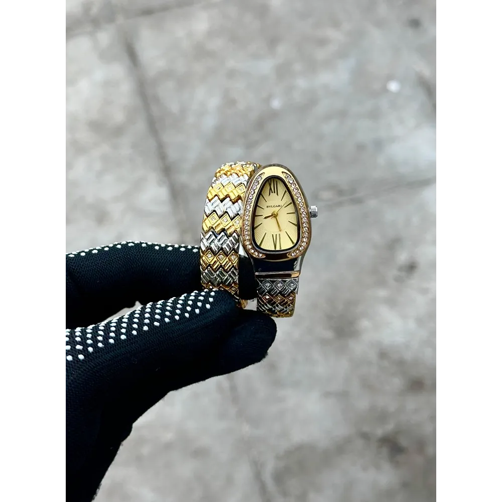Classy Bvlgari Watch For Women (J2137)