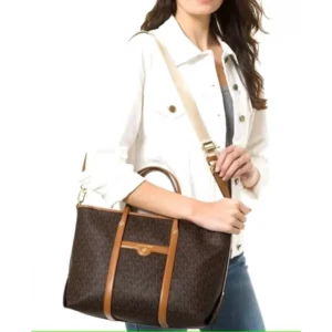 Luxurious Michael Kors Handbag For Women (CSO2229) - Accessories | Buy Online at Best Price