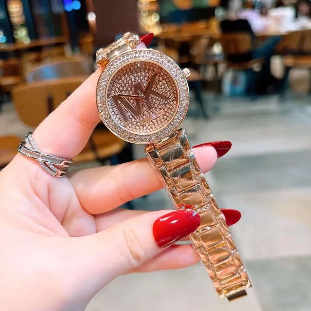 Trendy Michael Kors Watch For Women (SOS593)