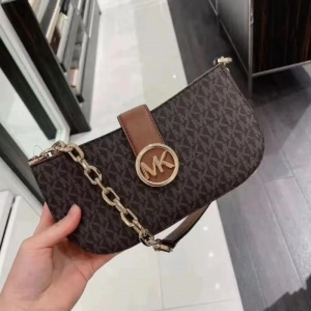 Classy Michael Kors Handbag For Women (J1612)