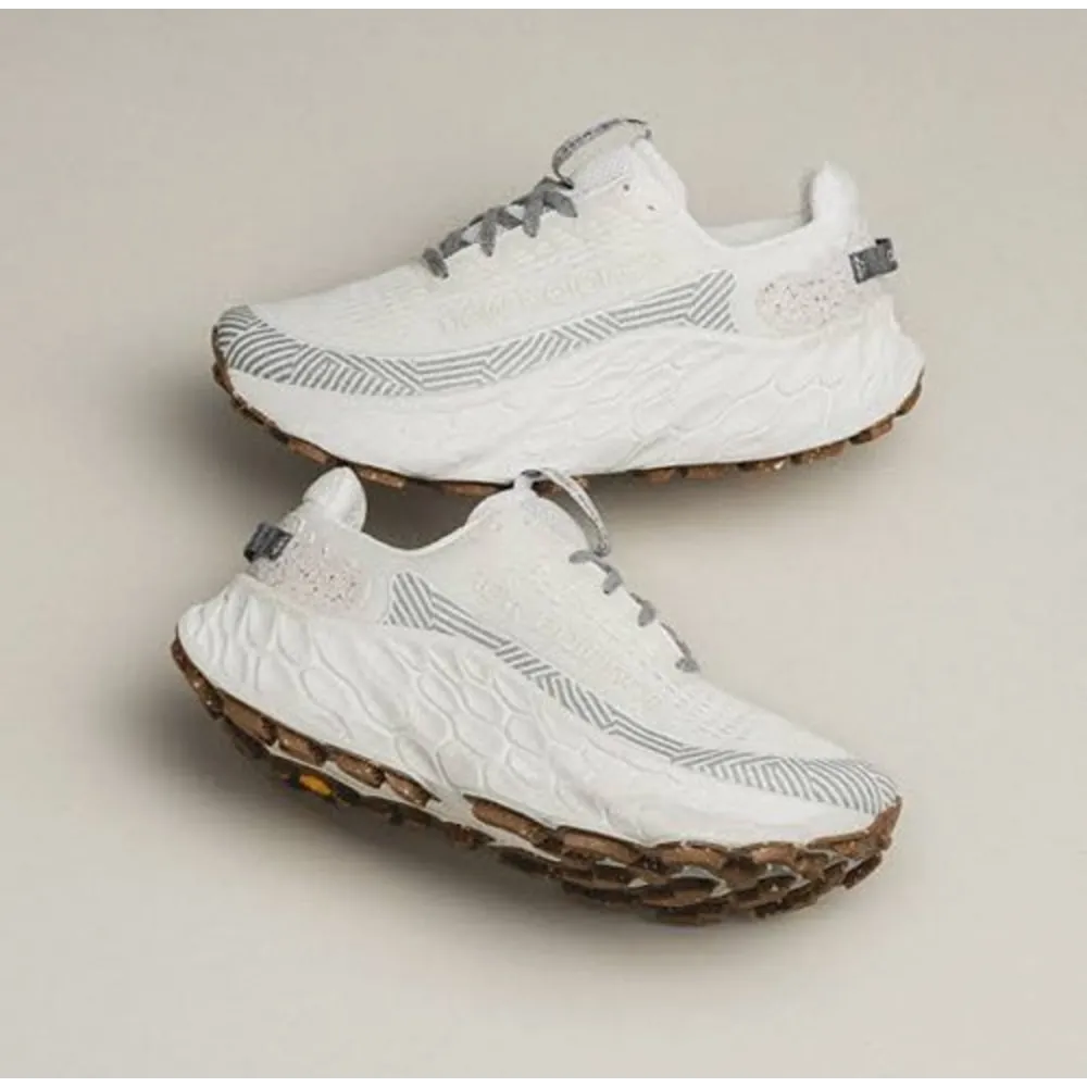 Trendy New Balance Fresh Foam X More Trail V3 Trail White Shoes For Men (SHUB546)