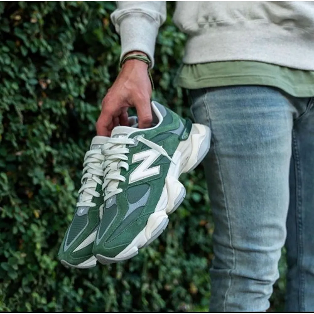 Trendy New Balance 9060 Green Shoes For Men (SHUB493)