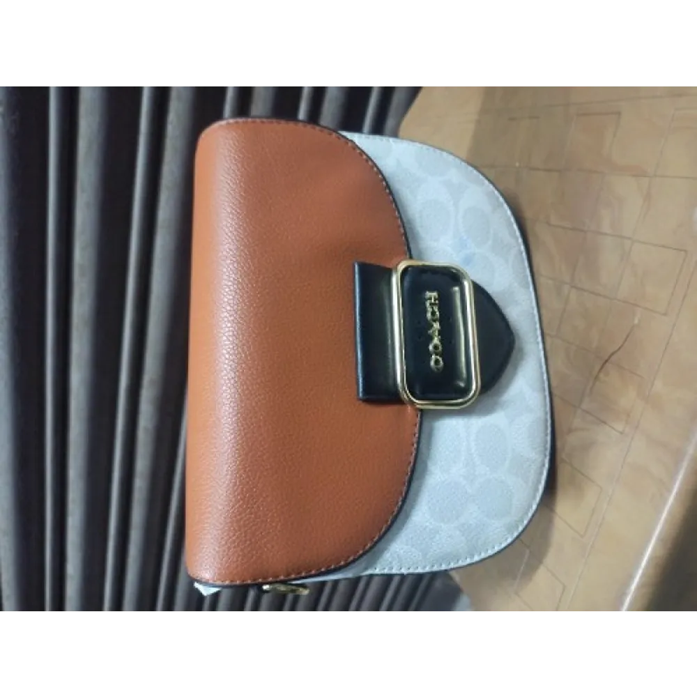 Classy Coach Handbag For Women (J1502)