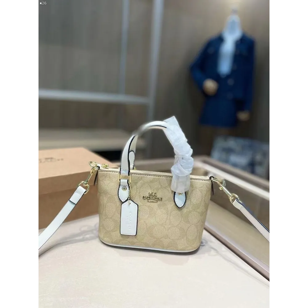 Classy Coach Handbag For Women (J1645)