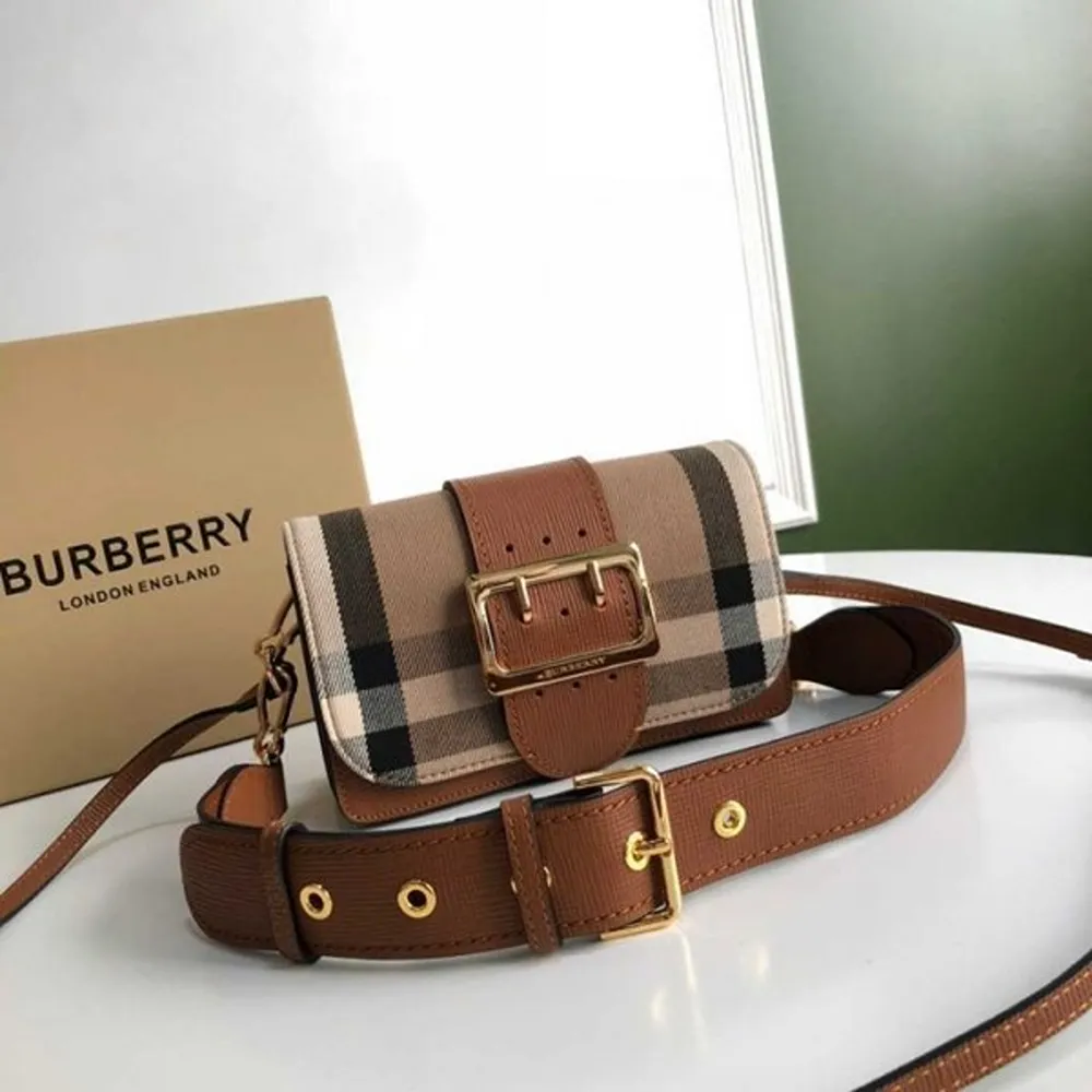 Stylish Burberry Handbag For Women (SUP5278)